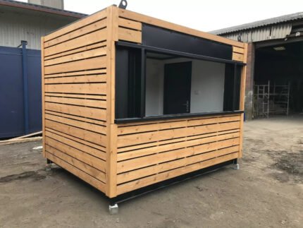 Chiosco Bar Modulare Premium 7.2mq con Design in Legno