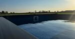 Piscina Container 20 Piedi Deluxe con Terrazza in Cedro e Finitura Epossidica