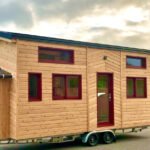 Tiny House Autonoma 16.5mq con Due Mezzanini per 4 Persone